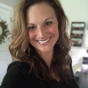 Meet your Posher, Deena